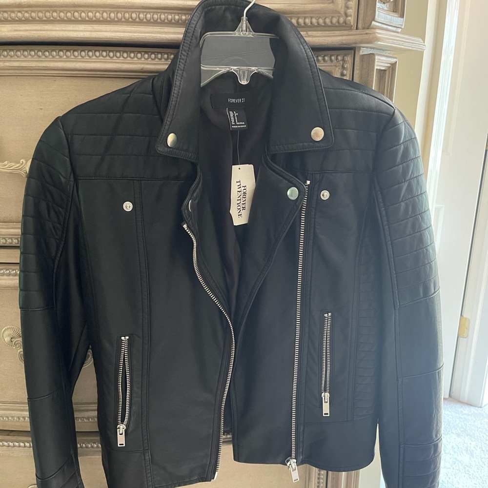 Women’s faux leather jacket